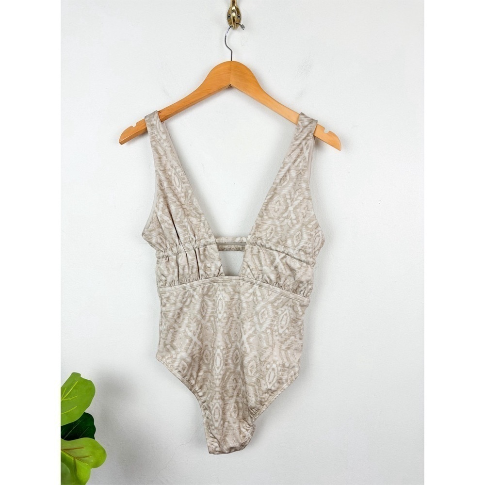 NWT Ramy Brook Printed Thorne Print Plunge Neck One Piece Swimsuit Sz M - Picture 3 of 9
